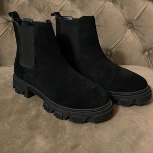 Urban Outfitters chunky boot